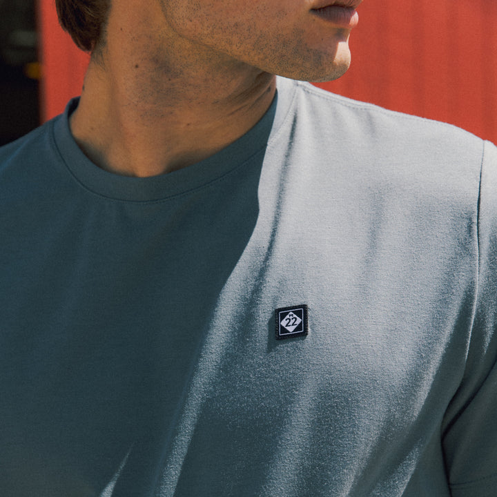 SHADE T-SHIRT